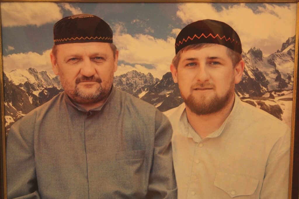 akhmad-kadyrov-and-son-ramzan-kadyrov-museum-painting-grozny-chechnya-north-caucasus